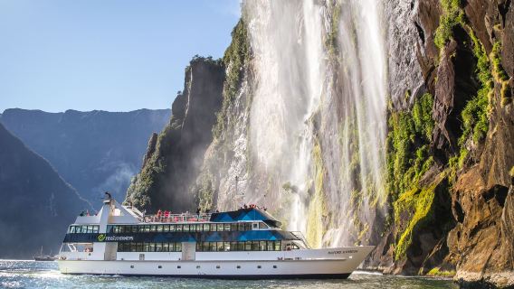 ニュージーランド・ミルフォード・サウンド ワンデーツアー【ロイヤル号/マリナー号+バス/レンタカー選択可】