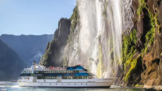 Tour di un giorno a Milford Sound in Nuova Zelanda [opzione nave Monarch/Mariner + bus/auto]