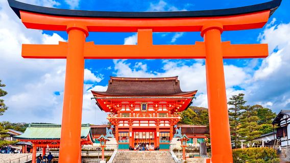 Passeio de um dia pelos templos milenares de Quioto, Santuário Fushimi Inari e Nara, incluindo alimentar os adoráveis cervos no Parque de Nara