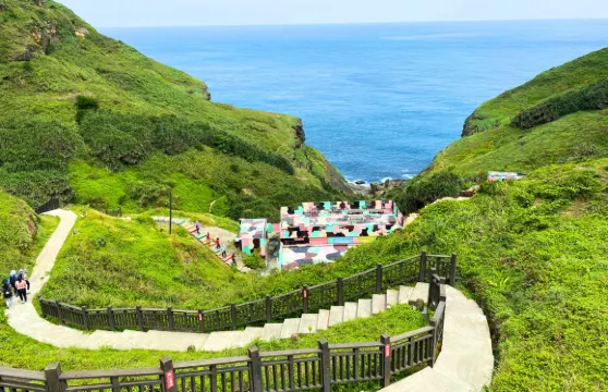 台北鼻頭角地質公園+正濱漁港+和平島地質公園+基隆廟口夜市一日遊