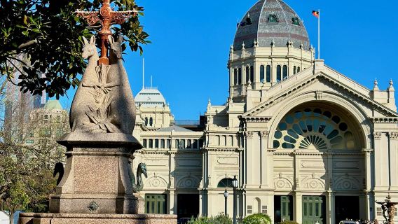 칼튼 가든 + 멜버른 구 감옥 + 플린더스 스트리트 기차역 일일 투어 전세 차량 투어 (중국어 및 영어 서비스 제공)