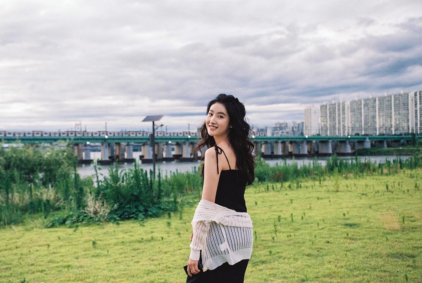 ท่องเที่ยวและถ่ายรูปที่เจียงเหมิน[ถ่ายภาพแต่งงานและภาพยนตร์สั้น/ถ่ายภาพงานแต่ง/แต่งหน้าและชุด/เหมารถและไกด์นำเที่ยวแบบกำหนดเอง]