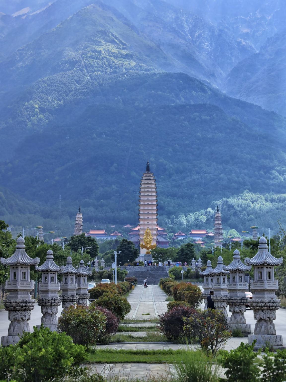 Dali: Cangshan Mountain + Three Pagodas of Chongsheng Temple + Longkan Wharf + Haise Park (Customizable Itinerary)