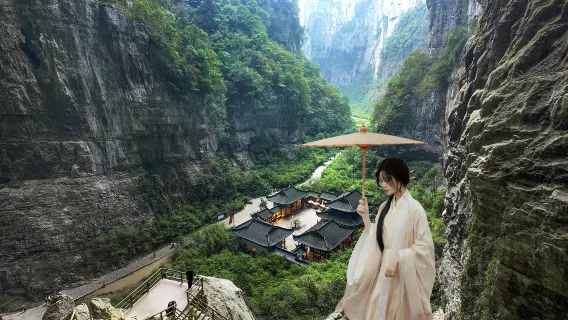 perjalanan satu hari Gunung Peri + Tiga Jembatan Alam + Tiga Tempat Wisata Ngarai Longshuixia [Tur Satu Grup Per Pemesanan, Tur Grup Kecil Pribadi]