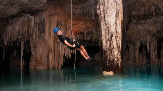 Khu bảo tồn thiên nhiên Rio Secreto: Tour xe đạp, đu dây và trượt zipline