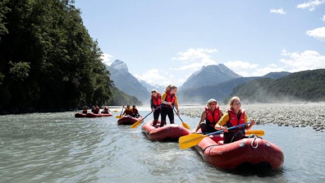 From Queenstown: Dart River Canoe & Jet Boat Day Trip