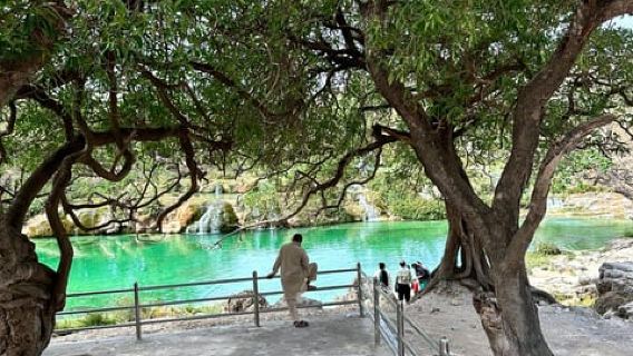Esperienza completa di Salalah - Tour dei punti salienti dell'Est e dell'Ovest