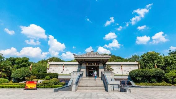龜山漢墓2H導覽講解橄欖遊● 資深大咖導遊精講15人內