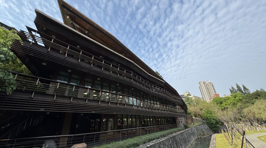 探索陽明山&北投一日遊（中英導覽I 西門町出發)