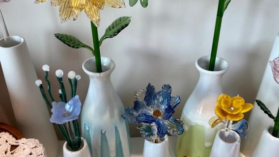 Esperienza artigianale di ceramica e vetro del patrimonio immateriale presso lo Spazio Artistico Shangqingfang a Jingdezhen, Jiangxi - Creazione di vasi abbracciati|Esperienza di lavorazione del vetro|Ceramica professionale|Tante modalità di gioco