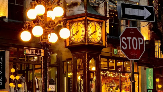 溫哥華史丹利公園+固蘭湖島+煤氣鎮+卡皮拉諾吊橋公園一日遊