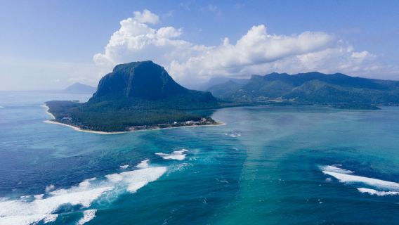 Tour di un giorno con noleggio con conducente esclusivo nell'est di Mauritius - Catamarano all'Isola dei Cervi + tre attività acquatiche (itinerario orientale)