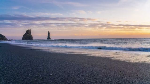 雷克雅未克--黑沙灘--斯科加瀑布--塞裡雅蘭瀑布