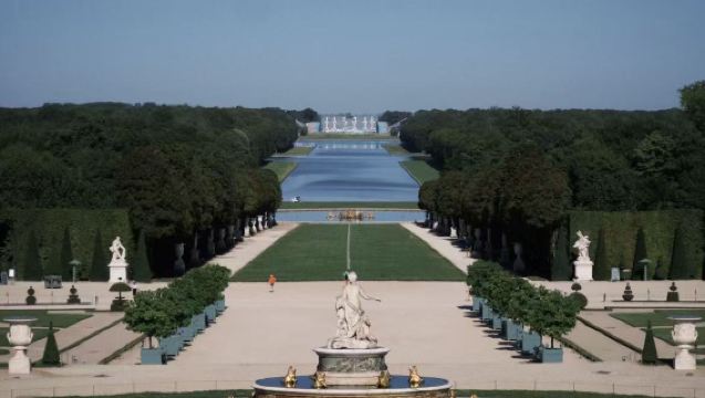Versailles Palace + Saint-Germain-en-Laye and Château de Marly + Bois de Boulogne Cultural Day Tour