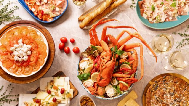[Fino al 15% di sconto] InterContinental Grand Stanford Hong Kong | The Mistral | Pranzo con vista mare il sabato / Brunch con champagne la domenica