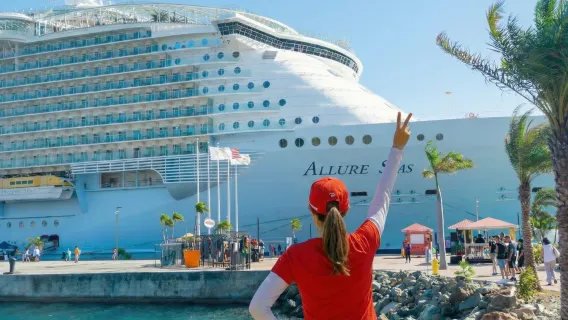 Jeju Cruise Shore Excursion from Gangjeong Port with 100% On-Time Return