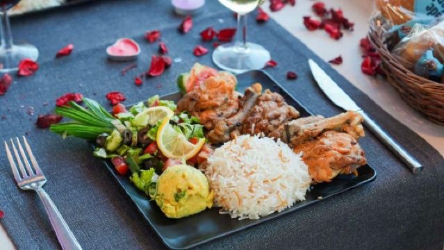 Estambul: Crucero con cena, traslado al hotel y refrescos