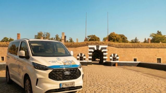 Terezín-Tour inklusive Ticket, Transfer und Audioguide