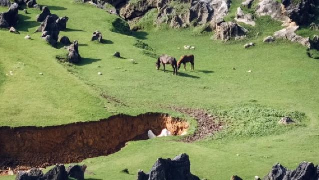 安順銅鼓盪+大聖之眼+牛倒岩一日遊【獨立出行+上門接+私家團】