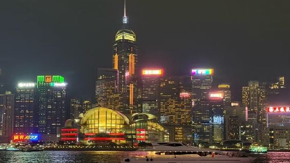 維多利亞港夜景豪華夢之旅(含不限點心飲品＋專人相機攝影+觀光大使現場介紹）