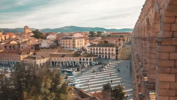 Sepanyol Madrid + Segovia + Bandar Lama Toledo Lawatan Sehari / Itinerari Fleksibel - Boleh Disesuaikan