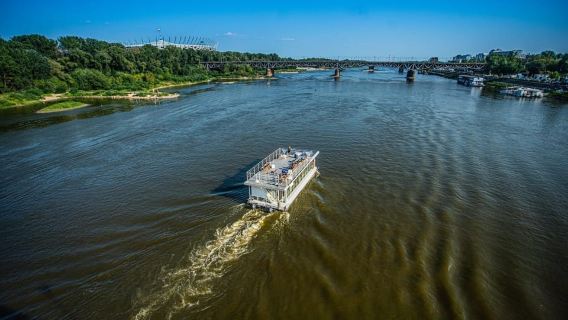 Warsaw: amazing views from the Vistula River on a cozy boat