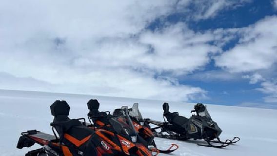 Reykjavik: Snemobilkørsel på Langjökull gletsjer med transfer