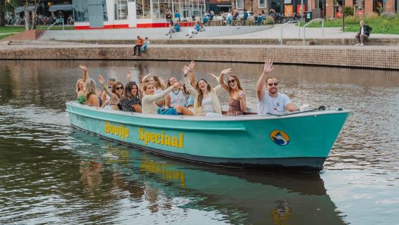 Groningen: Canal Cruise with Optional Audio Guide