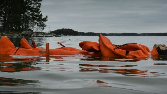 Experiencia con traje de supervivencia