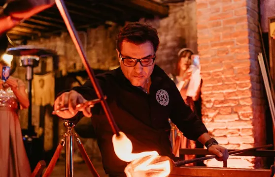 慕拉諾:玻璃大教堂玻璃吹製示範