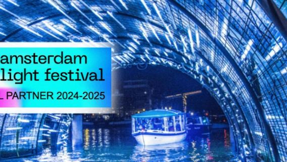 Amsterdam Light Festival: Luxury Boat Cruise + Optional Unlimited Drinks