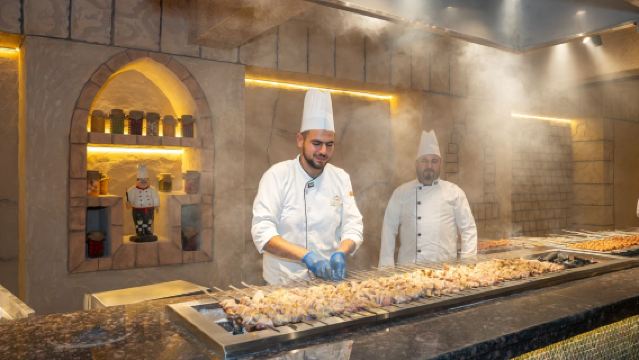 デザートサファリ+BBQビュッフェ+ライブショー+キャンプ(スタンダード/デラックス/プレミアム/ラグジュアリー 任意)