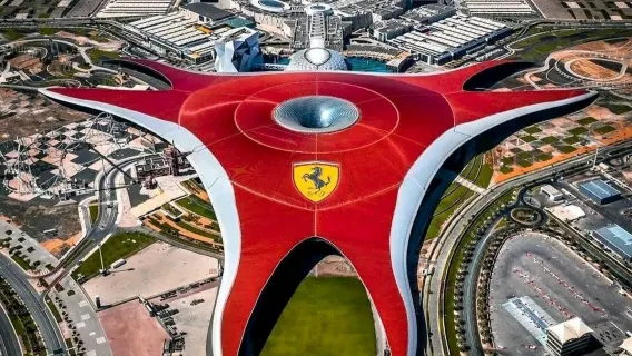 法拉利主題樂園+八星皇宮+清真寺一日遊【普通話司導接送+午餐】