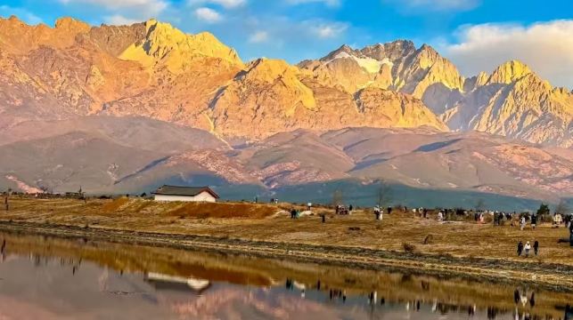 玉龍雪山金頂日出之旅（外籍遊客專用私家車）