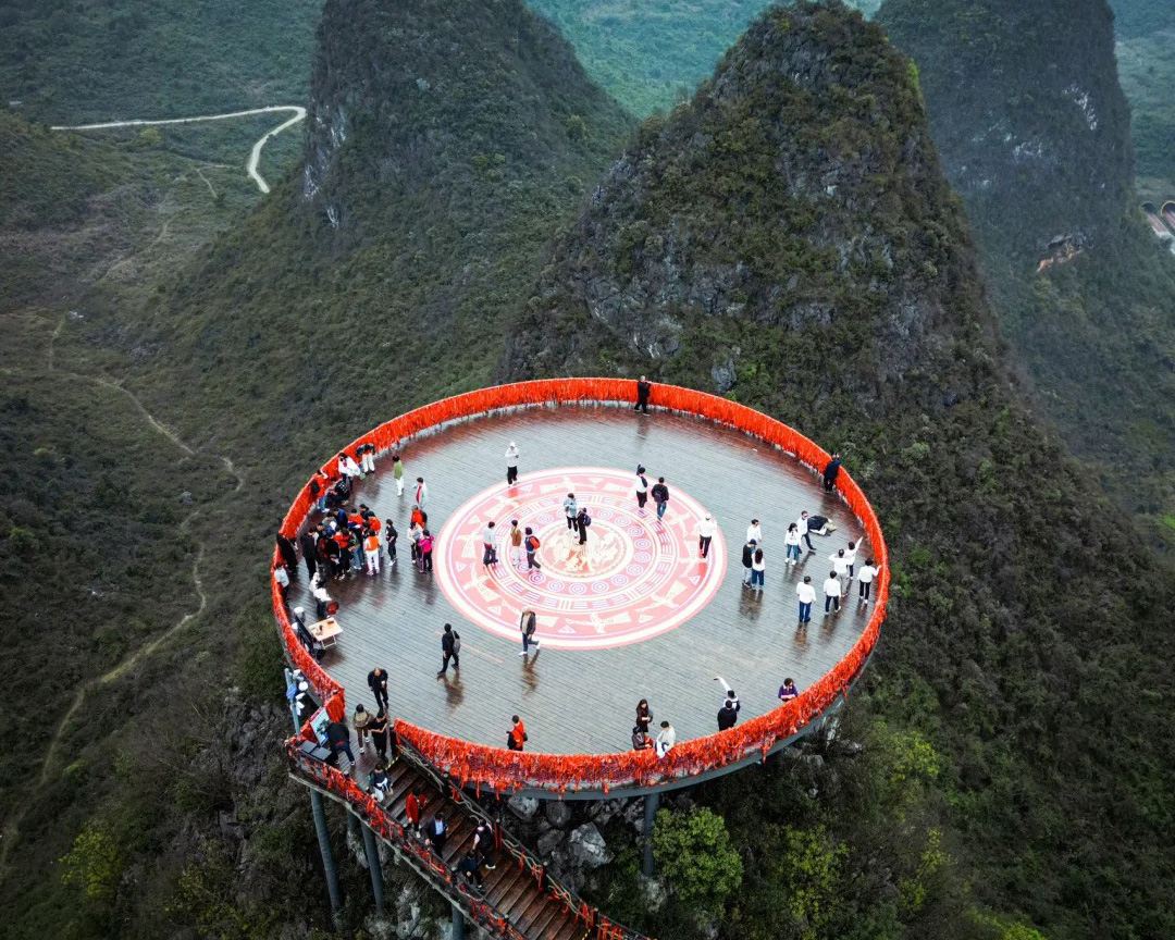 桂林+陽朔+遇龍河竹筏+如意峰+富里橋【市内送迎/英語ドライバーガイド】