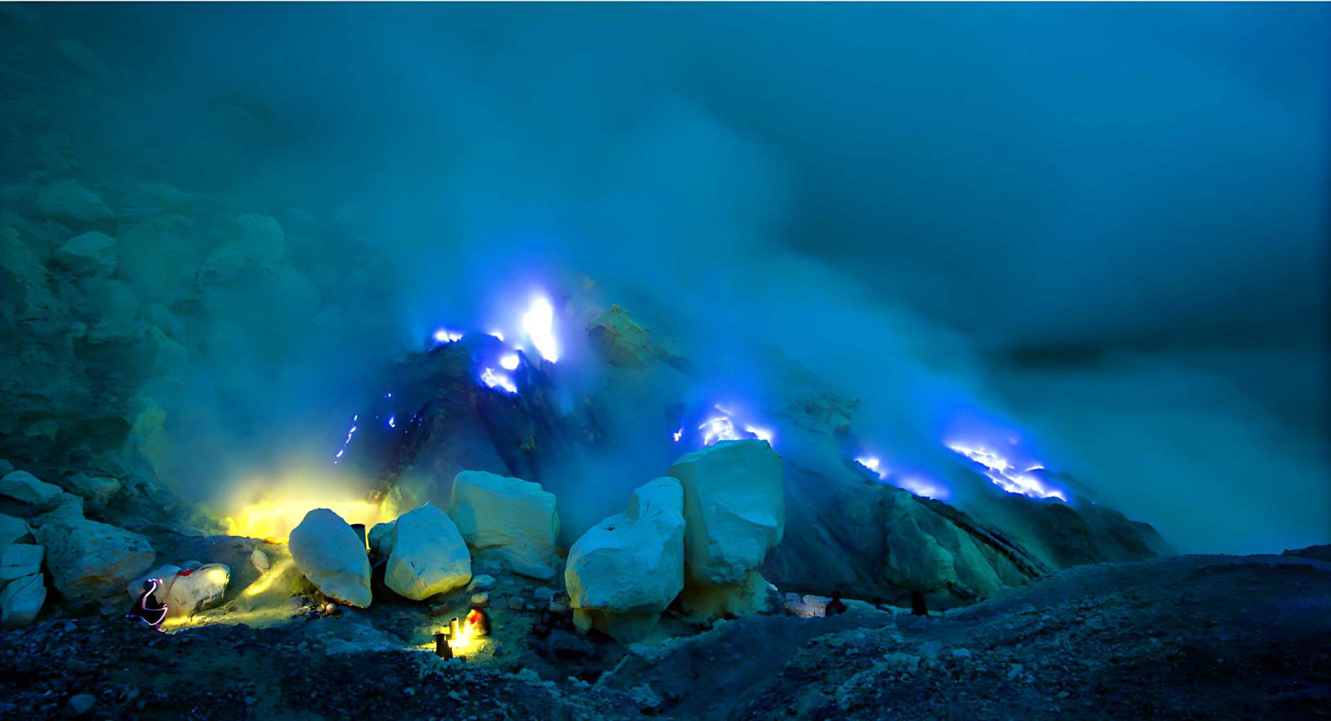 伊真火山(峇里島出發)【藍色火焰 |綠湖泊|導遊】