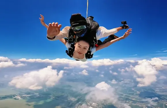 山西太原赫茲4000米直升機跳傘雙人高空跳傘【4000米自由落體+專業高清視頻拍攝+視頻剪輯】