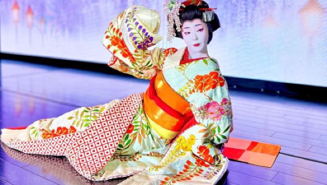 Asakusa Culture Tourist Information Center: 45-Minute Japanese Dance Workshop Experience in Asakusa