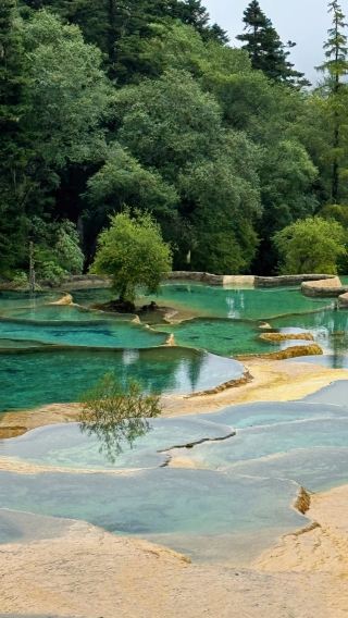 Jiuzhaigou - Huanglong National Scenic Area - Huanglong Jiuzhai station, optional shared transfer/private charter, admission ticket not included