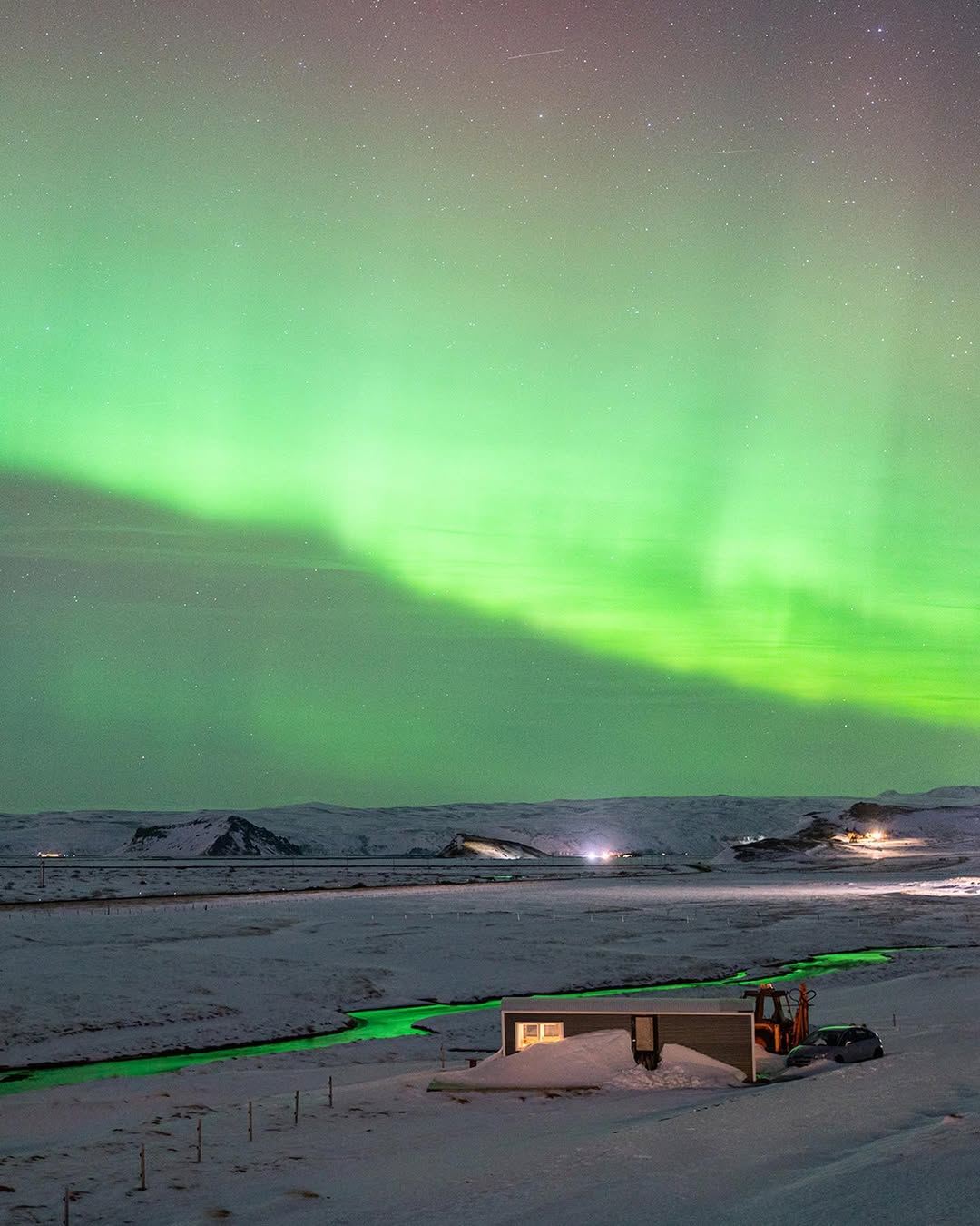 Experiencia de aventura con servicio de coche privado con conductor local en Islandia para ver la aurora boreal, si no la ves, puedes volver a intentarlo gratis, recogida en el lugar de alojamiento, salida en cualquier momento