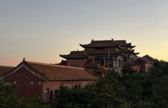 河南信陽靈山金鼎風景區+文新茶村+南灣湖一日遊可中英文服務