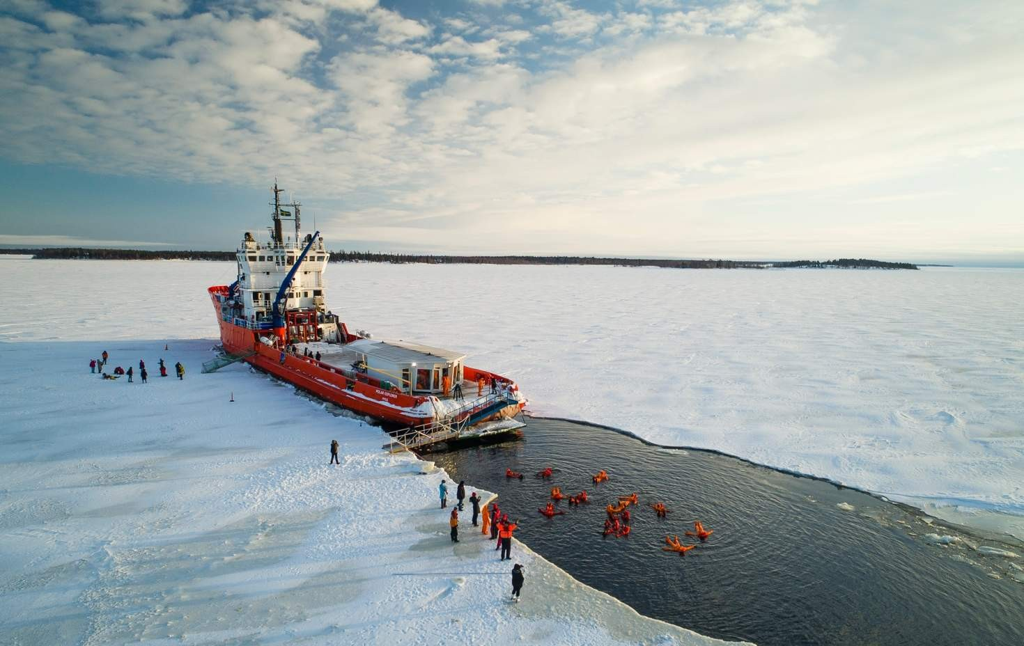 Rovaniemi Polar Explorer Icebreaker Tour in Finland [City Hotel Pickup + Luxury Icebreaker Lunch]