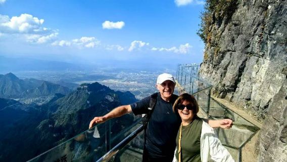 Tour riêng 3 ngày đến núi AVATAR, cầu kính dài nhất, núi Thiên Môn và hang Rồng Vàng