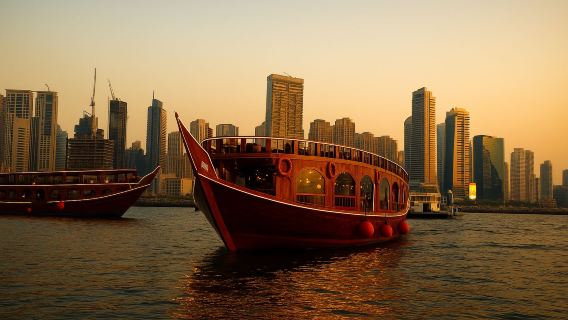 Croisière en dhow à Dubaï dans la marina avec dîner, spectacles et option de transfert depuis l'hôtel