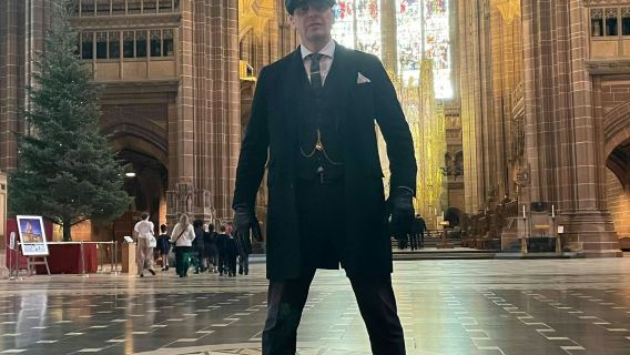 Liverpool: Tur Lokasi Peaky Blinders dengan Pemandu + Tiket Bus Hop-on Hop-off 48 Jam