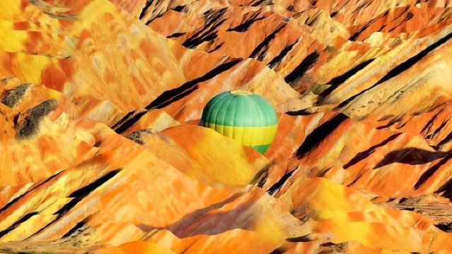 七彩丹霞半日遊【可選6人小團+日落大賞/上門接駁/長時停留】