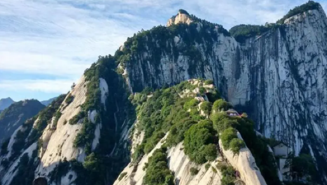 Xi'an Huashan One-Day Family Tour: Includes entrance ticket, round-trip cable car, shuttle bus, lunch, and pick-up from the station.