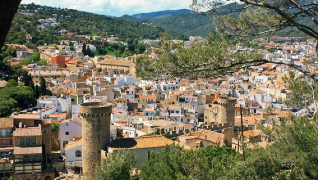Sewaan peribadi sehari di sekitar Barcelona, Sepanyol: Tossa de Mar + Lokasi Penggambaran Game of Thrones di Girona