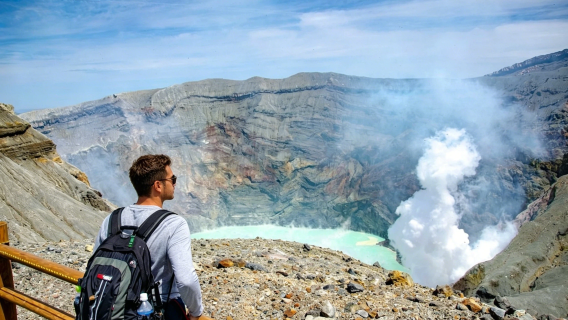 福岡往復：阿蘇山・草千里＋阿蘇神社＋黒川温泉街散策ワンデーツアー