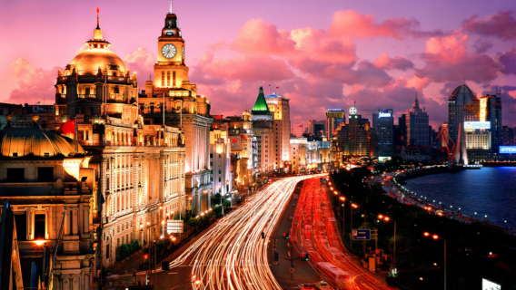 Enjoy private night views | Shanghai day trip including the Bund, Huangpu River cruise, and Lujiazui / Multilingual options available
